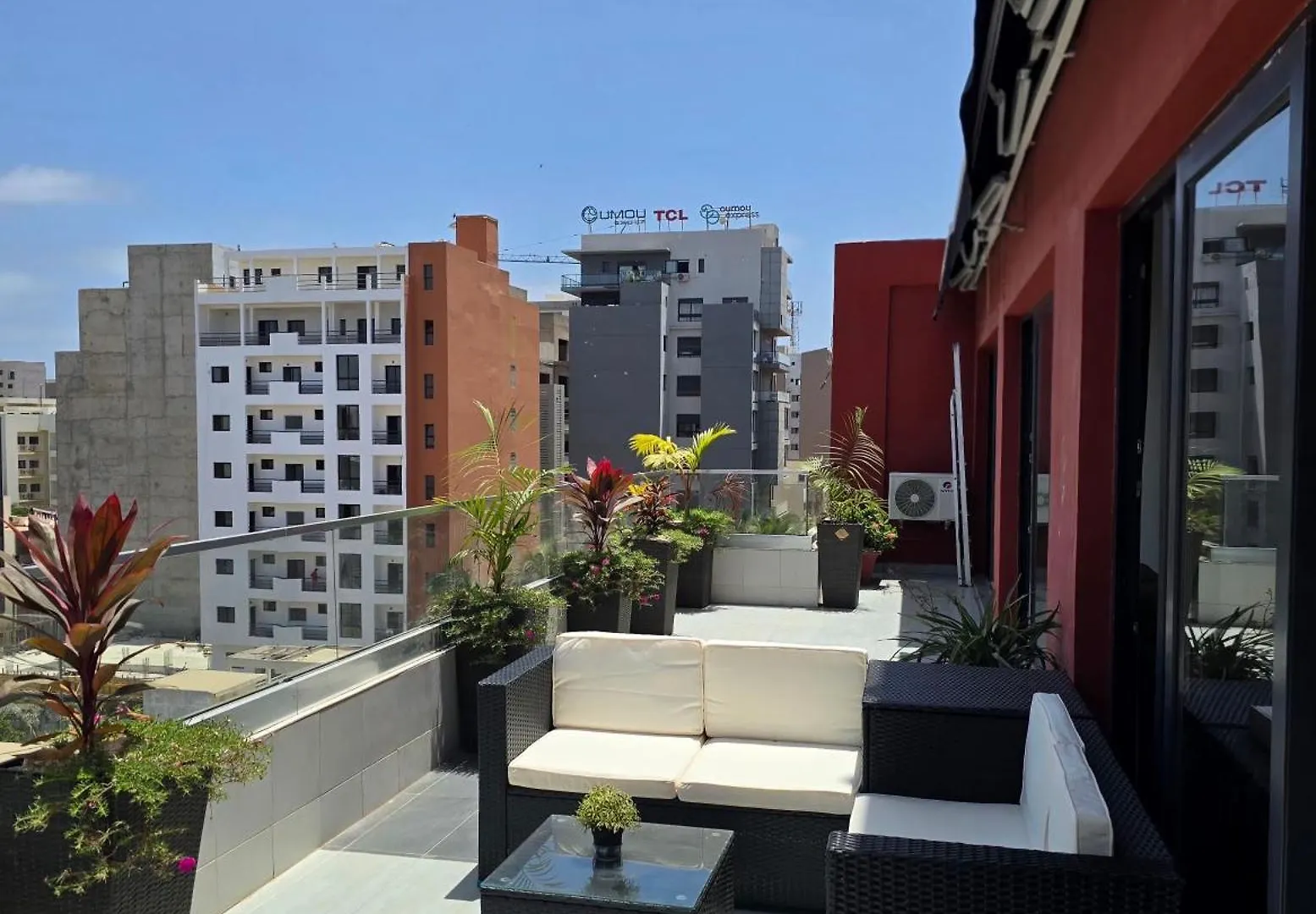 Ambassade Prestige Suite - Appartement Spacieux 达喀尔